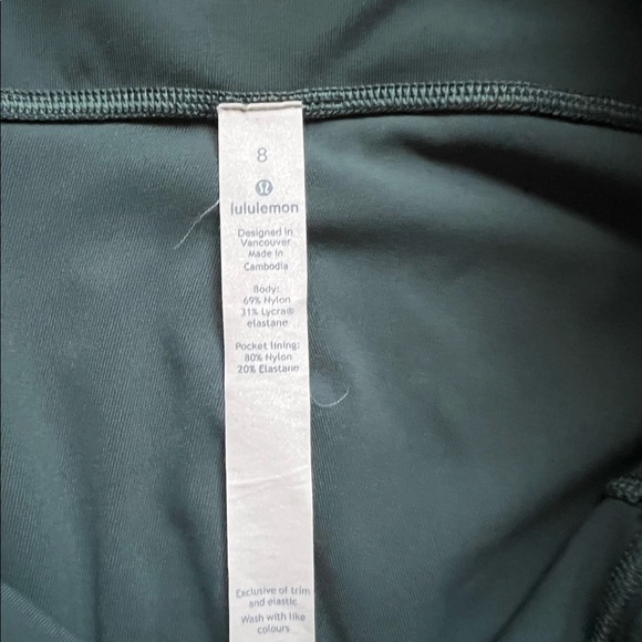 Lululemon cropped leggings size 8 - Picture 7 of 7